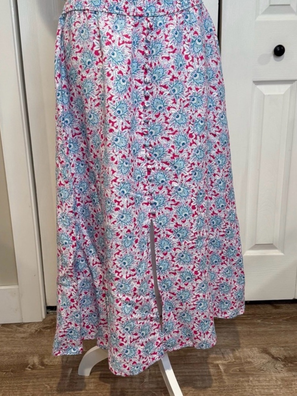 SEEKING: Women's Floral Midi Skirt in Pink and Blue loft in medium